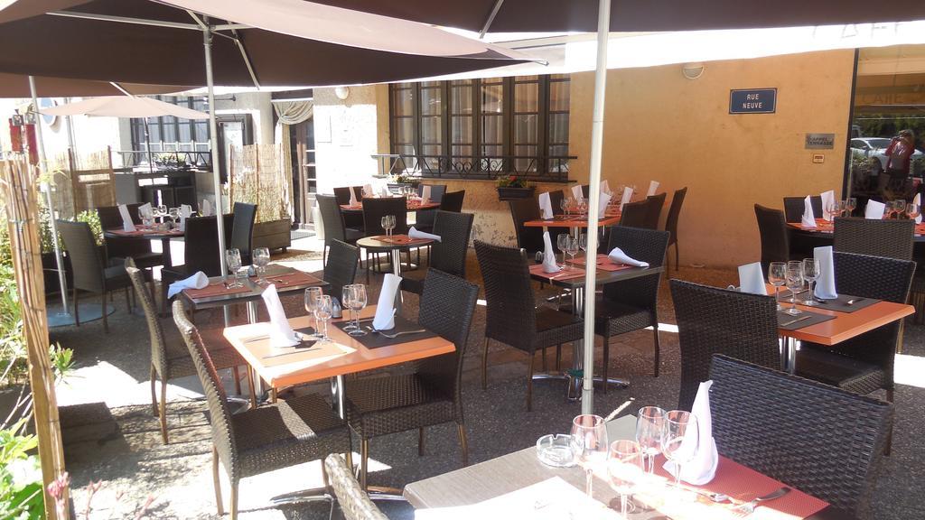 Logis Hotel Restaurant Des Voyageurs Pont-de-Salars Buitenkant foto