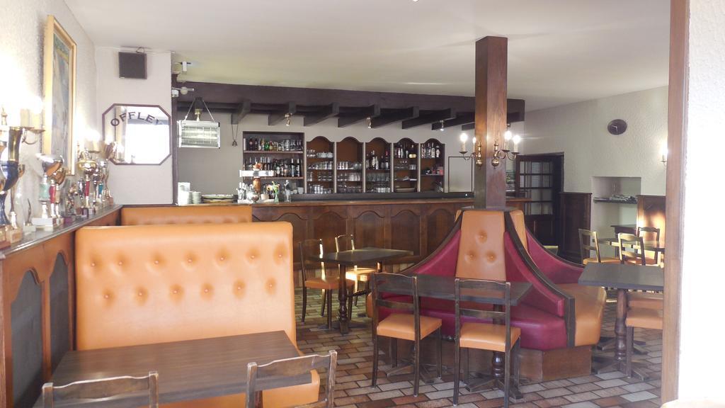 Logis Hotel Restaurant Des Voyageurs Pont-de-Salars Buitenkant foto