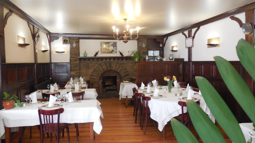 Logis Hotel Restaurant Des Voyageurs Pont-de-Salars Buitenkant foto