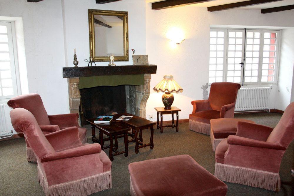 Logis Hotel Restaurant Des Voyageurs Pont-de-Salars Buitenkant foto