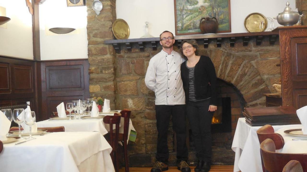 Logis Hotel Restaurant Des Voyageurs Pont-de-Salars Buitenkant foto